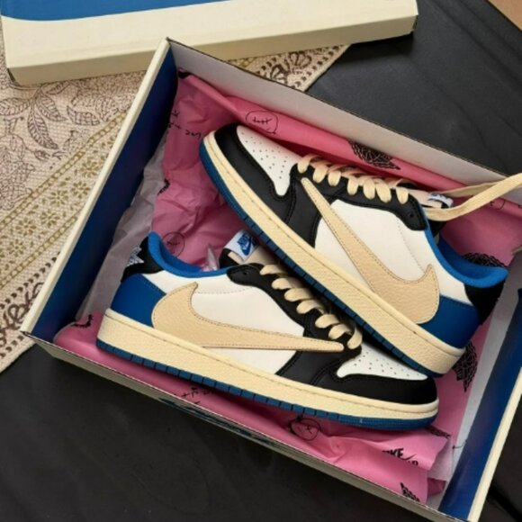 Jordan 1 low Nike travis scott x fragment sneakers - Picture 7 of 8